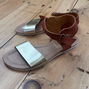 Stylish Women's Vegan Leather Sandals with Gold and Brown Straps & Crepe Sole